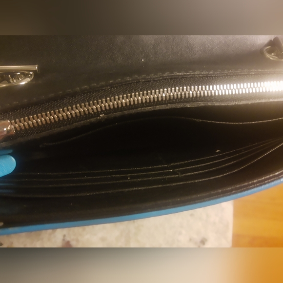 BALENCIAGA  Pebbled Calfskin Logo Everyday Flap Chain Wallet Bright Bleu - Picture 12 of 13